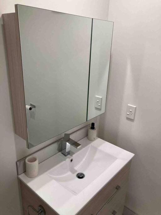 Cheerful 2 Bedroom Townhouse In Addington! 基督城 外观 照片