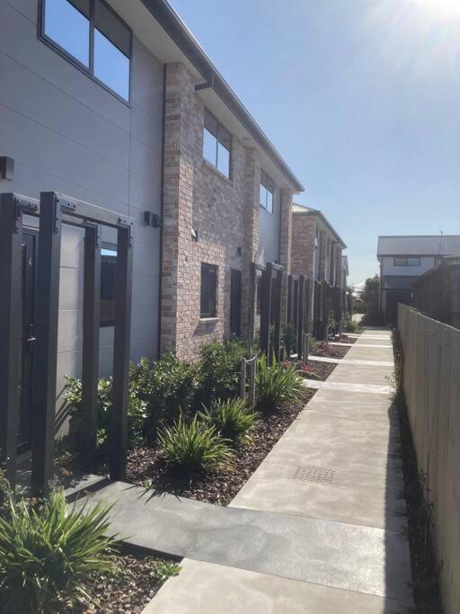 Cheerful 2 Bedroom Townhouse In Addington! 基督城 外观 照片
