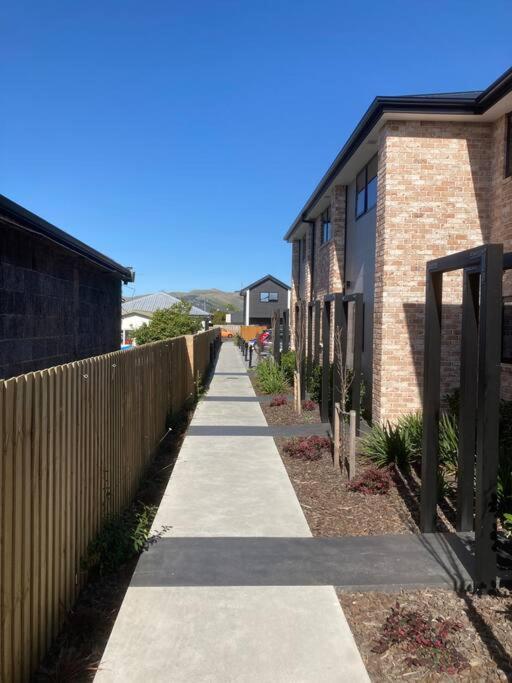 Cheerful 2 Bedroom Townhouse In Addington! 基督城 外观 照片